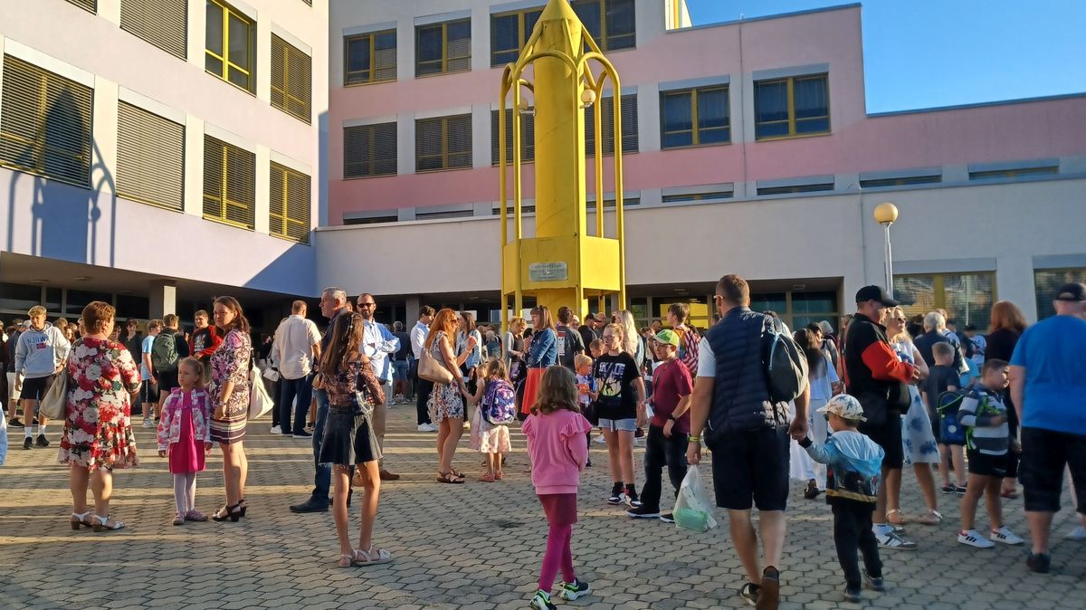 Kvůli placení nepedagogů se v nejlidnatější ostravské části chystá slučování škol